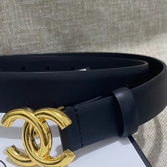 Chanel Classic Black Leather Belt With Signature Gold Double C